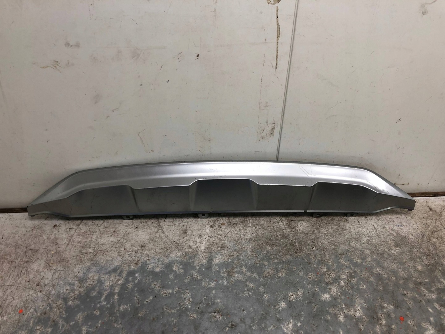 diffuseur accessoires pare choc arrière AUDI A6 C8 ALLROAD 4K9807835