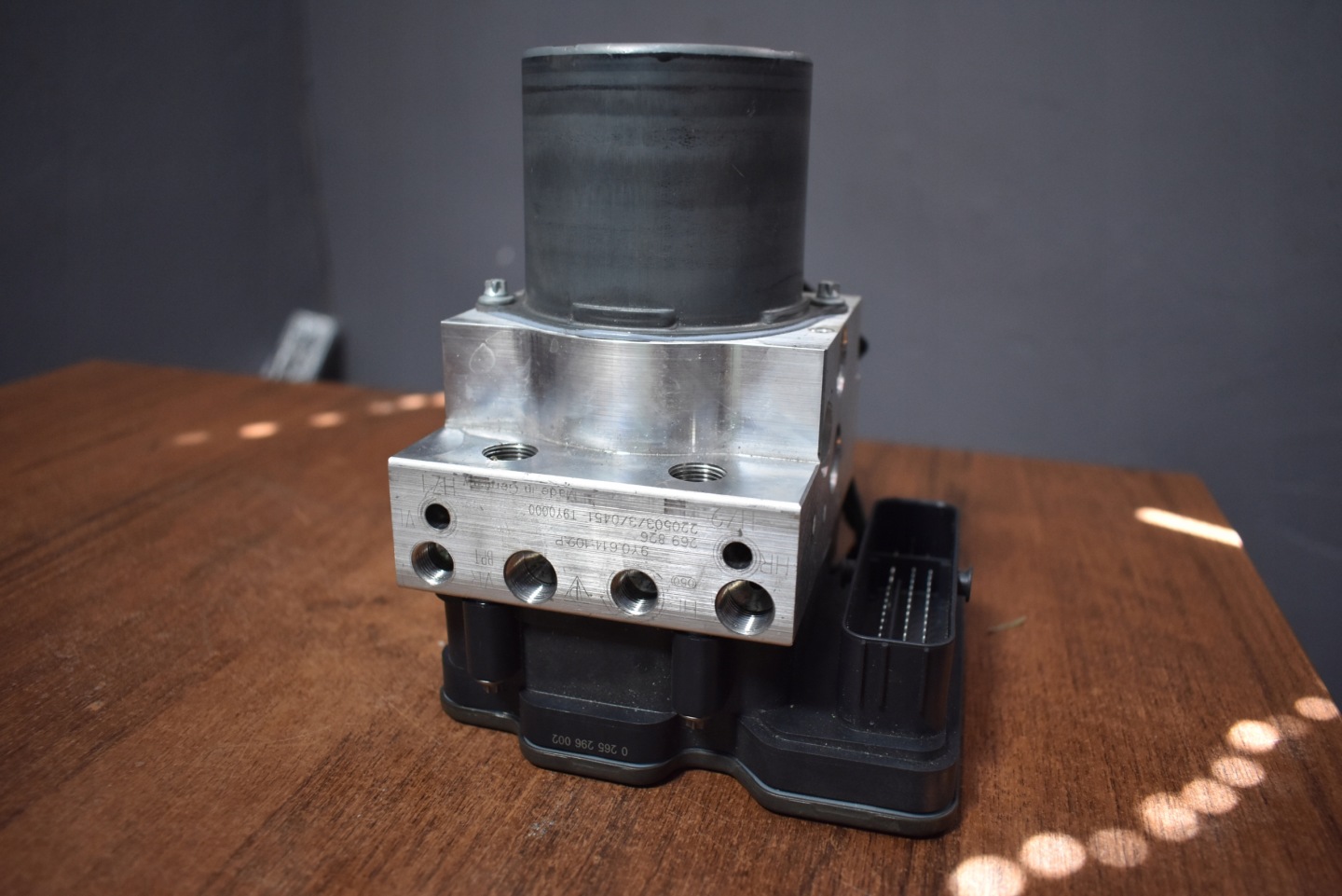 perfect condition control unit pump ABS PORSCHE CAYENNE 9Y 1 9
