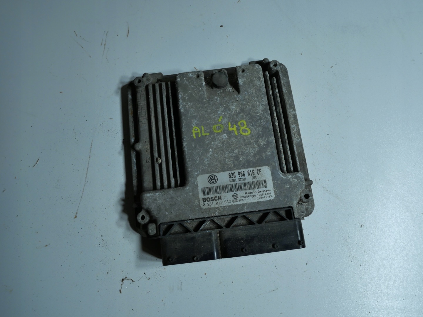 VW control unit computer 03G906016CF