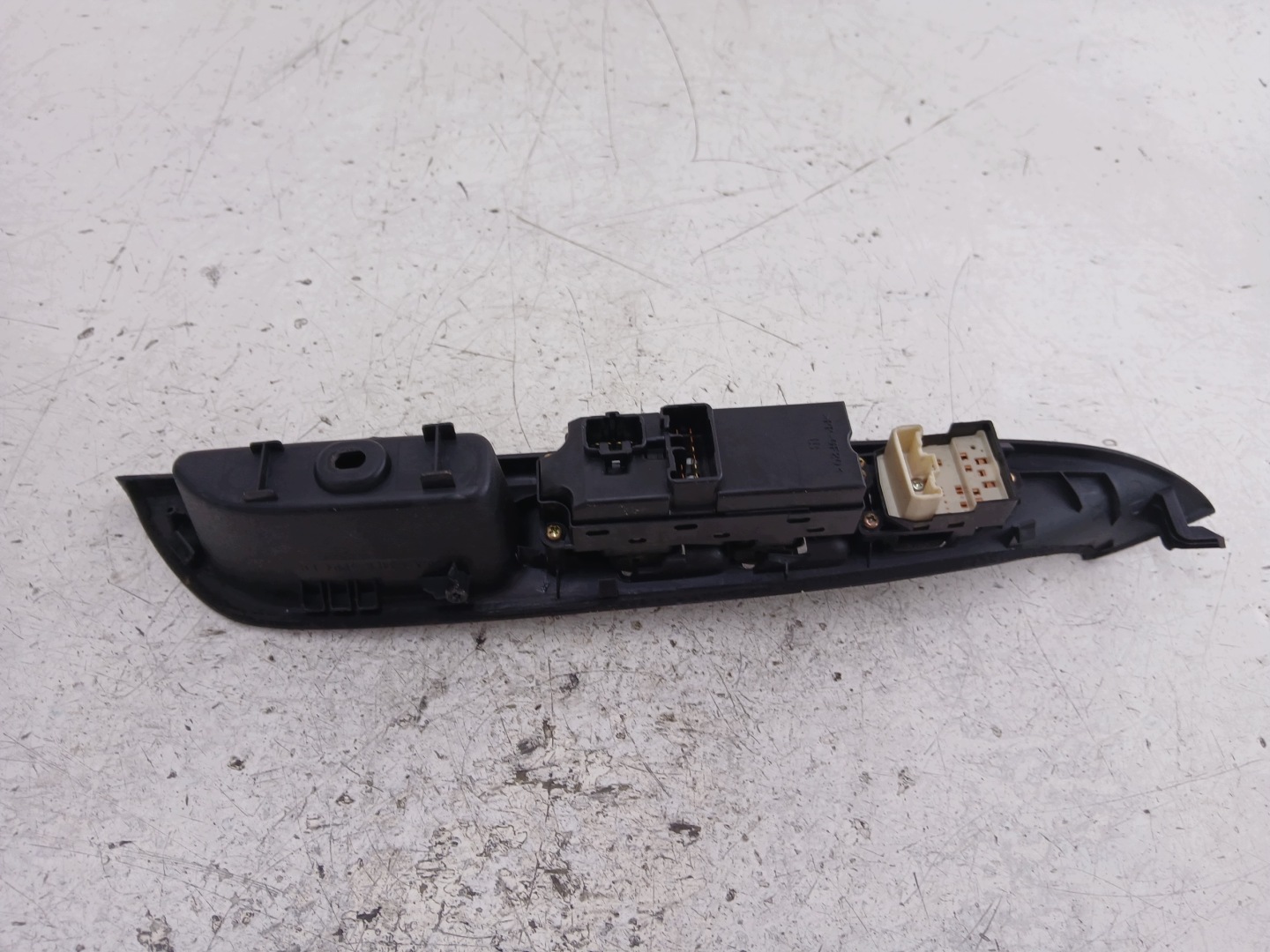 MAZDA 6 GG PANEL okna levý předek GJ6A684L6