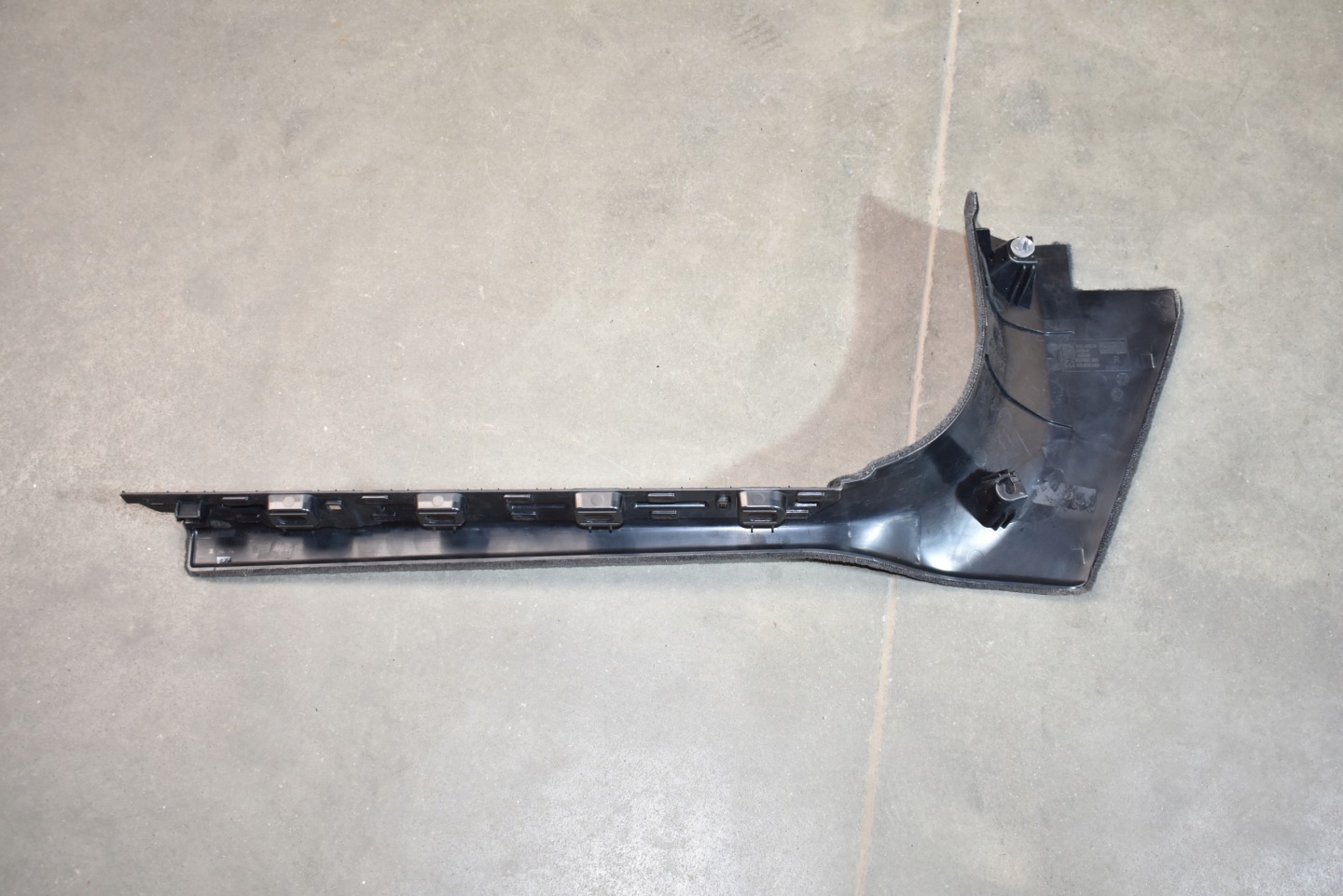 IDEALNA moulding threshold right SLUPKA A BMW G70 1
