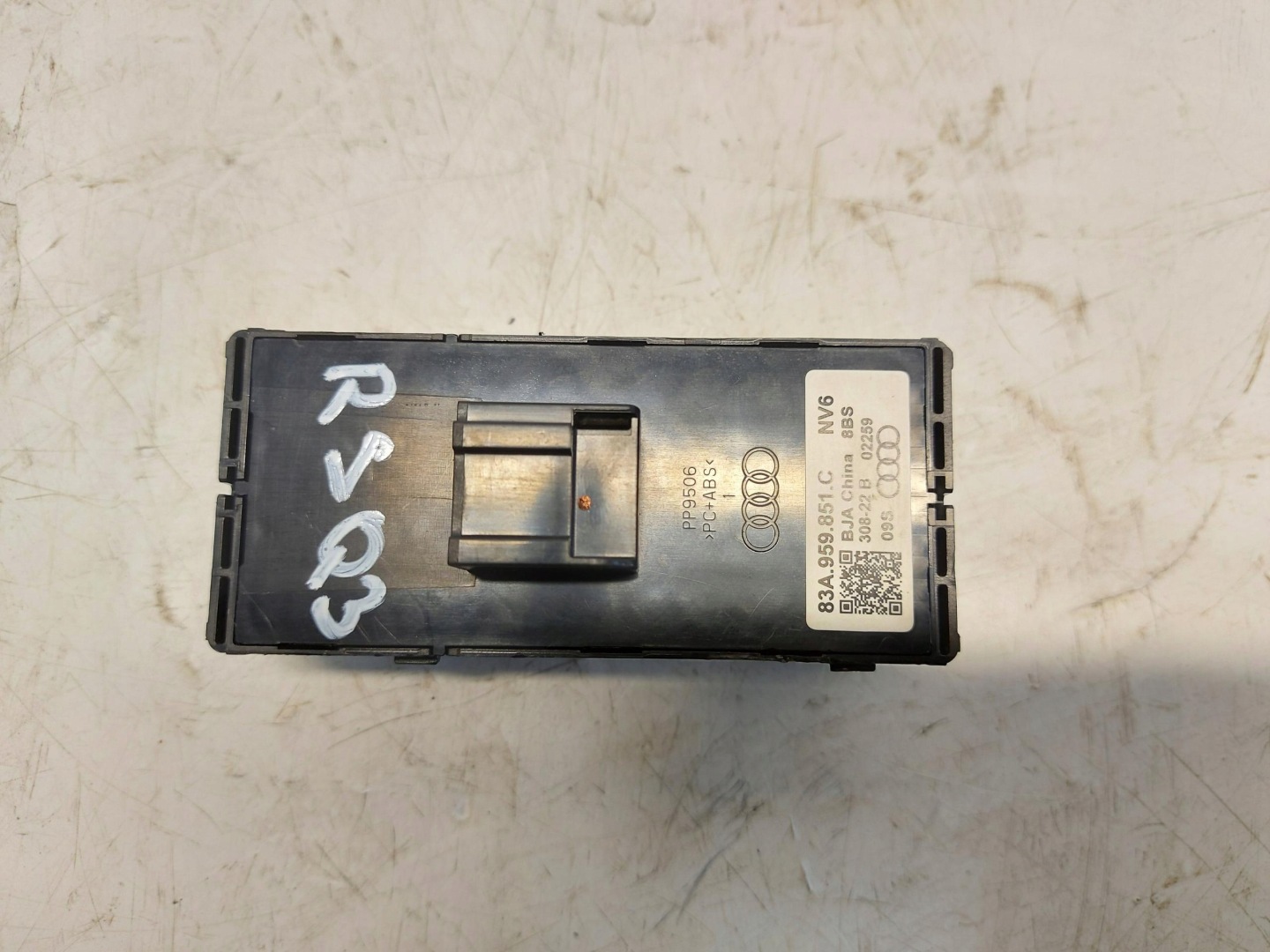 Audi RSQ3 Q3 83A 2022r PANEL window control switch 83A959851C