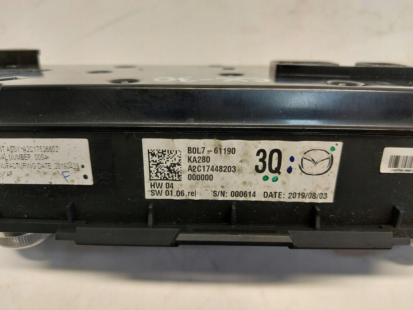 MAZDA CX30 2022r air conditioning control panel B0L7-61190