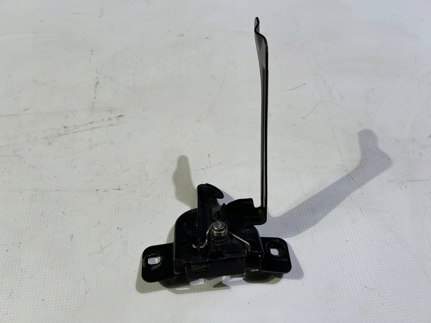 bonnet latch lock pokrywy of the engine front Dodge Challenger 2015