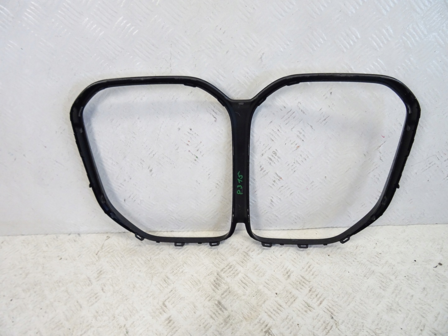 grill grille frame of a bumper front BMW 4 G22 G23 SHADOW LINE