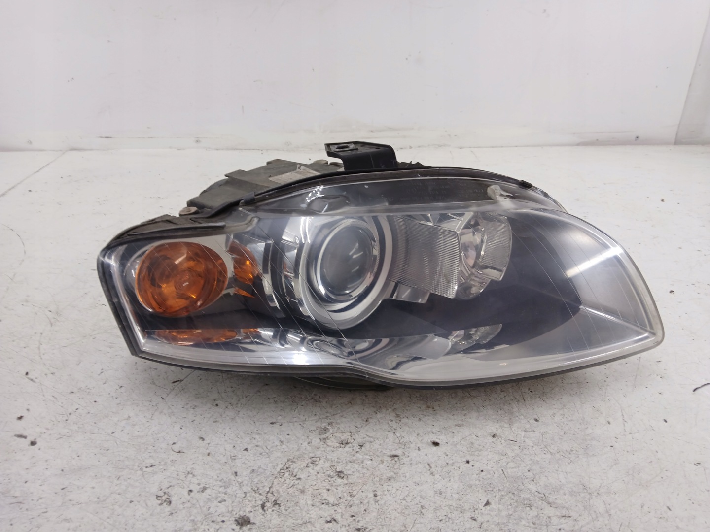 AUDI A4 B7 light right front BI XENON 8E0941030AS control unit LADNA