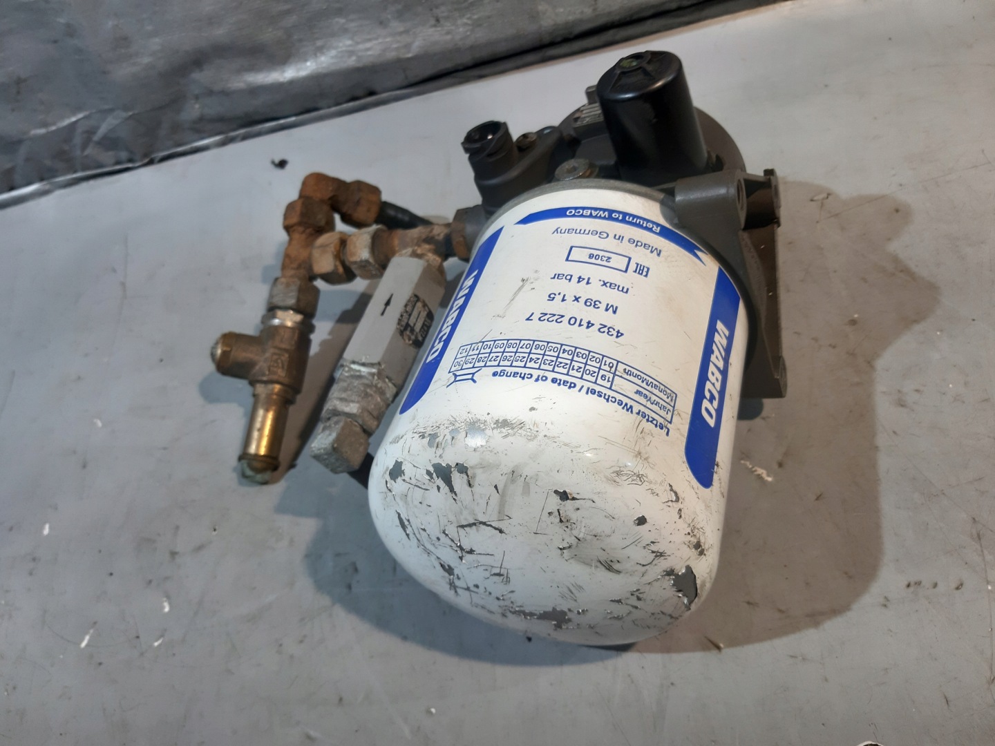holder osuszacza Man F 2000 L 2000