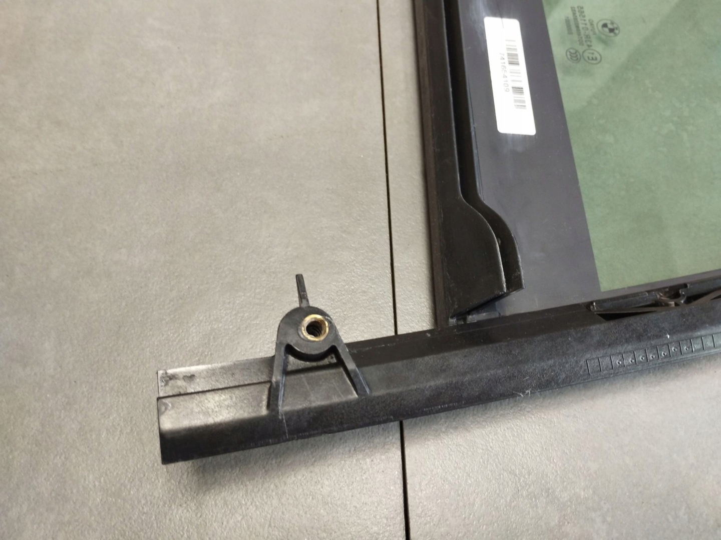 BMW X4M F98 2020 window left rear part MALA