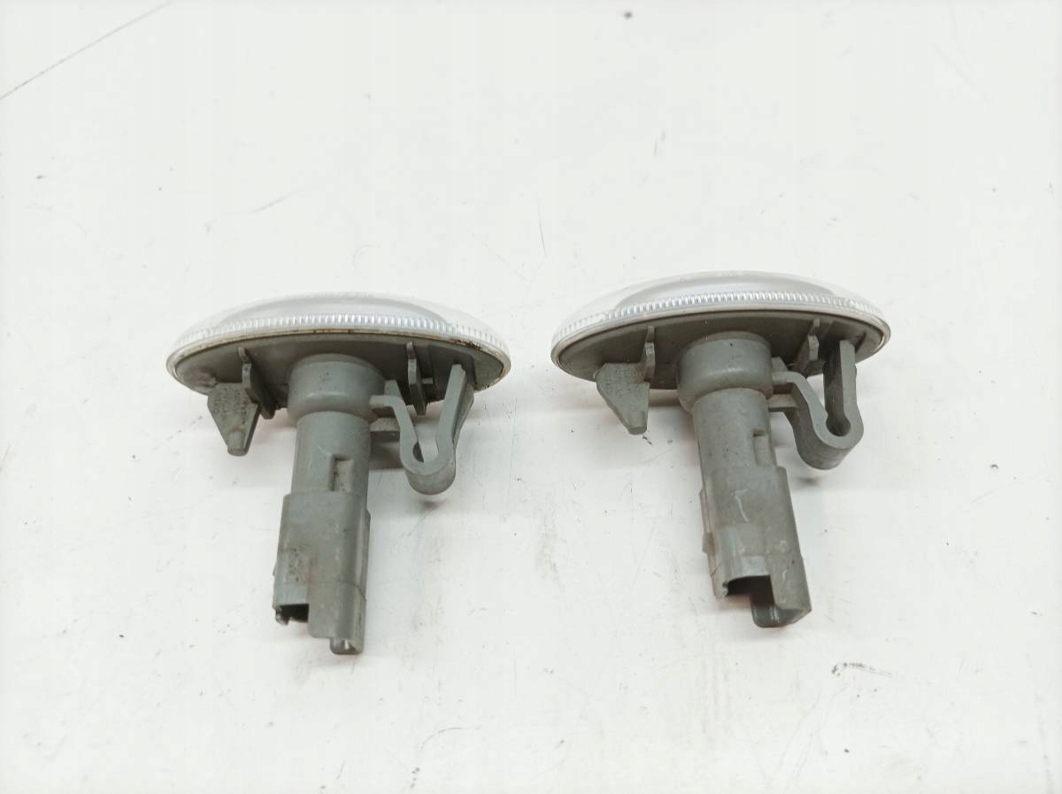 Indicateur de direction Aile PEUGEOT PARTNER 0104706