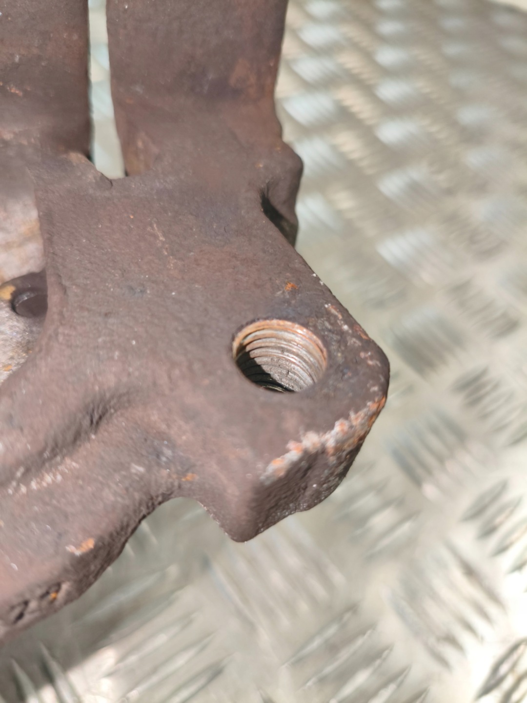 caliper front right FORD FUSION MK5 2.0B