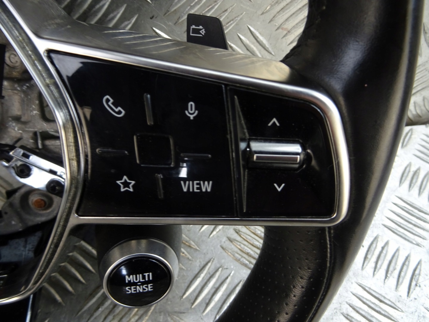 RENAULT MEGANE V E-TECH volan