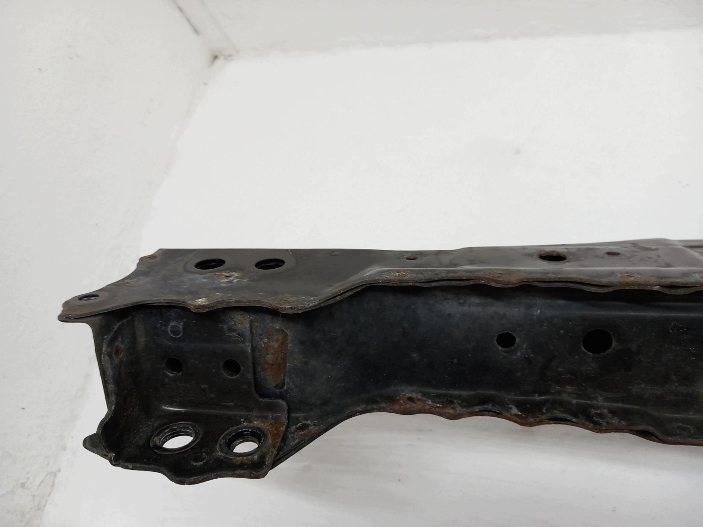 sider below engine axle beam subframe TOYOTA VERSO LIFT OE
