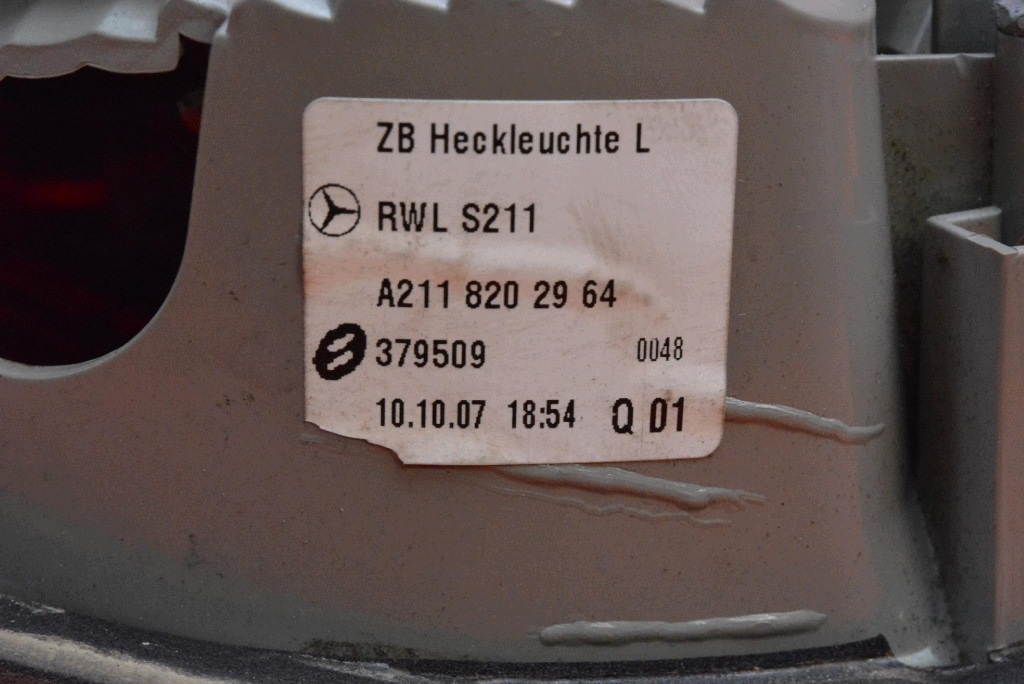 light left rear part rear A2118202964 MERCEDES E-KLASA W211 KOMBI LIFT 06-09