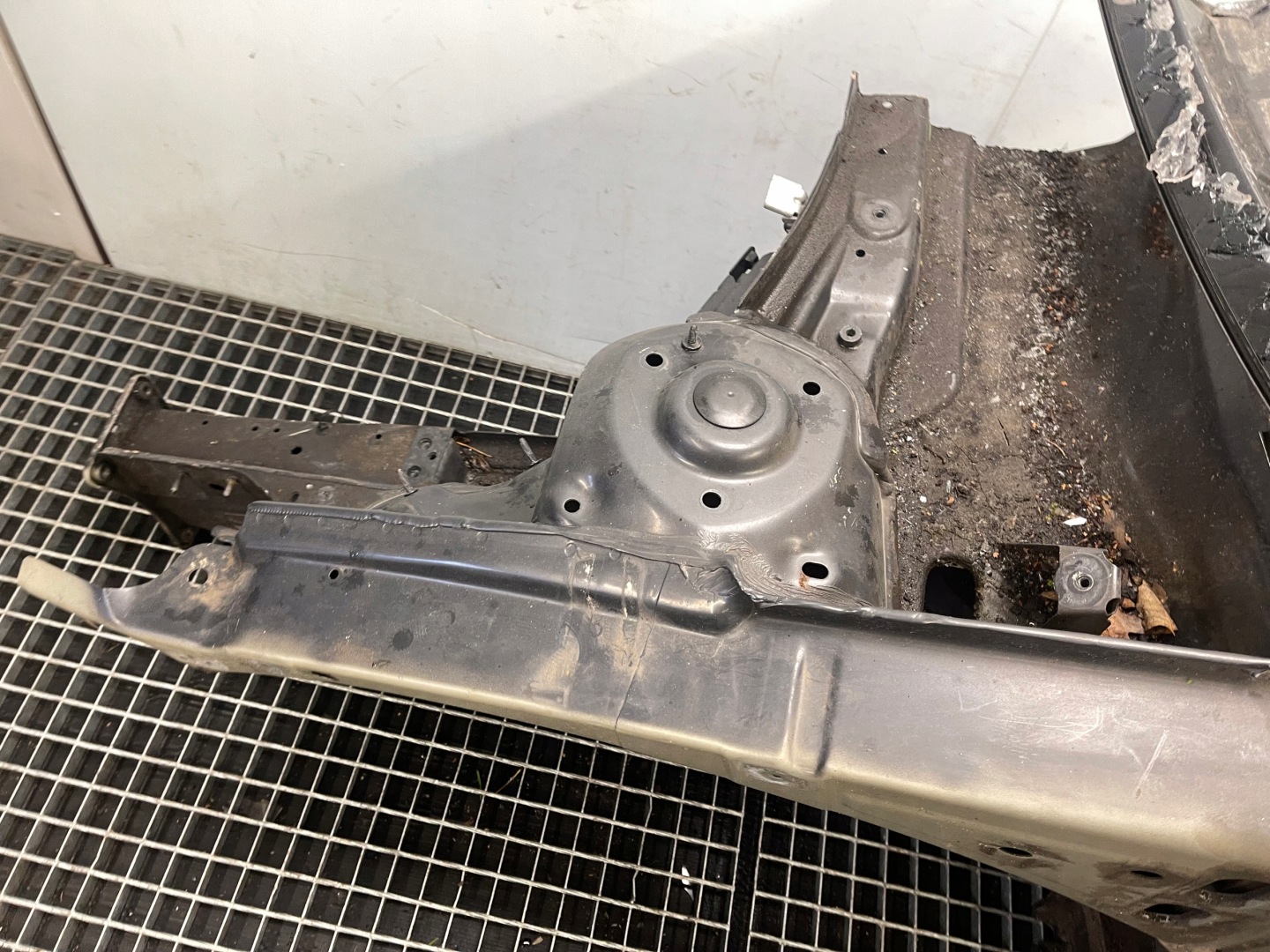 VW PASSAT B8 quarter FARTUCH quarter front left LB8R 18R