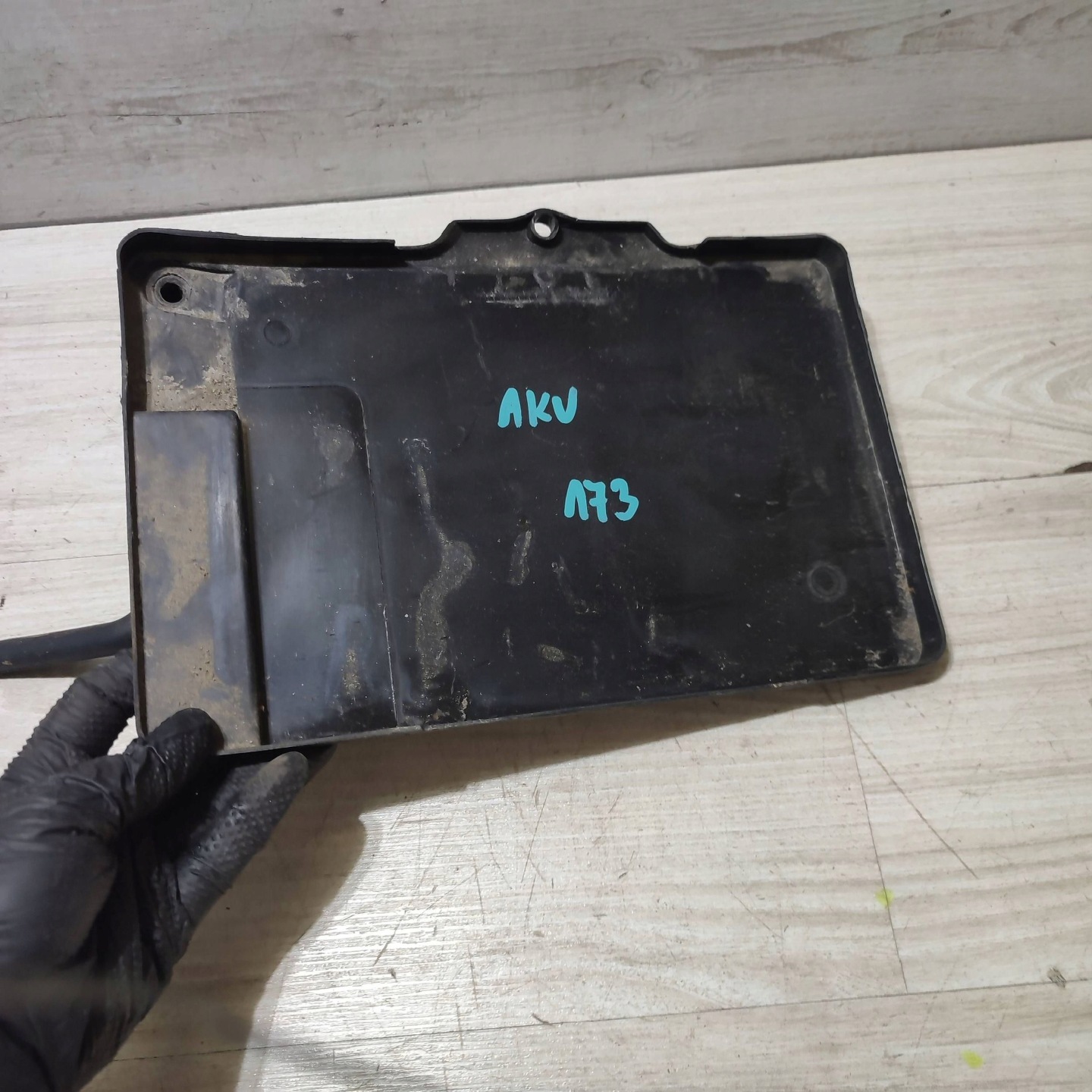 držač akumulatora Fiat 500X 52105303
