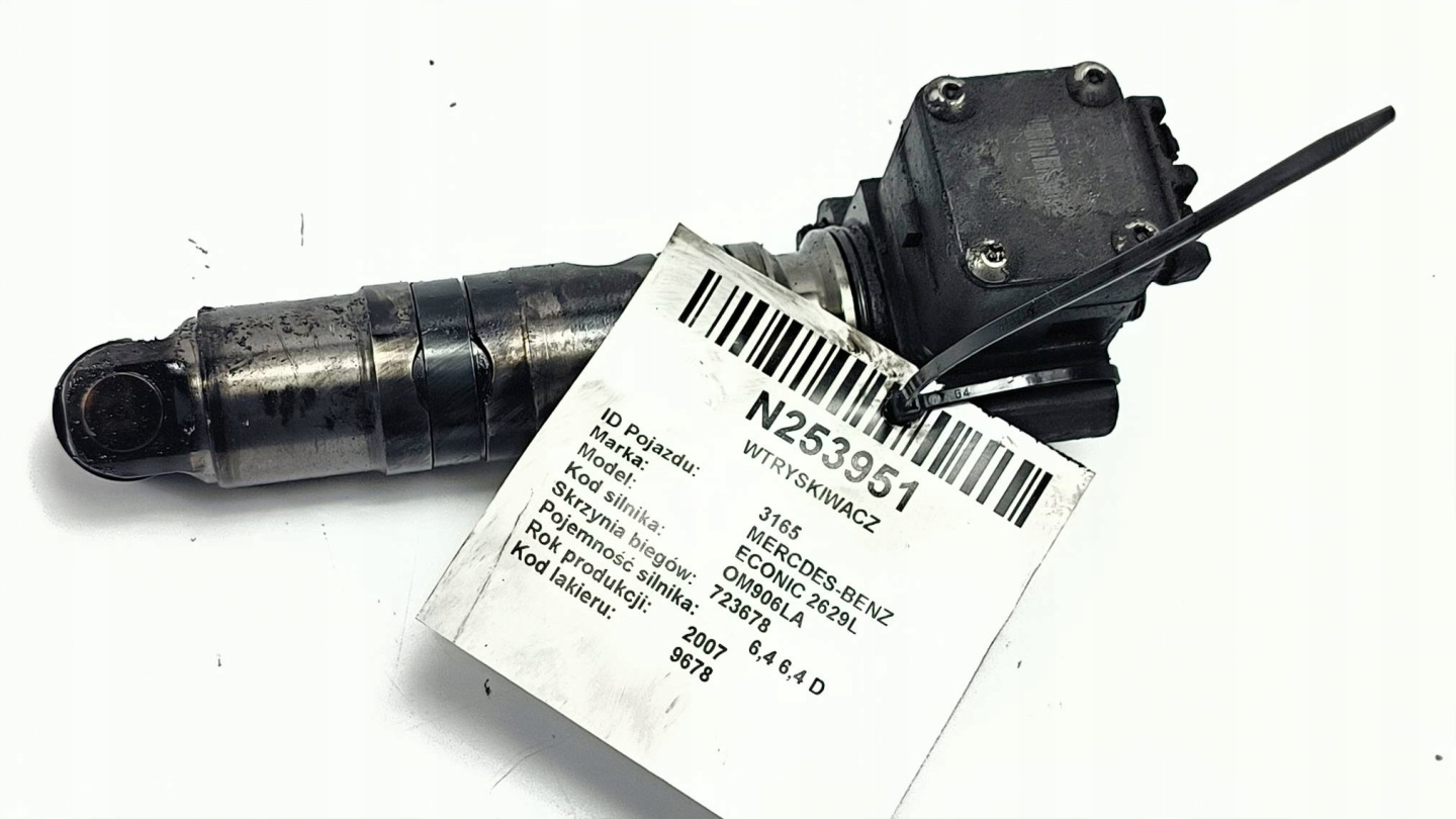 injector nozzle A0280749102 Mercedes-BENZ ECONIC 2629L