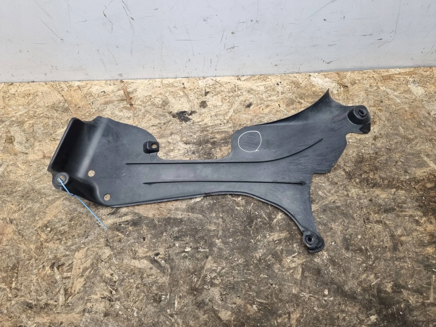 8E0825219F Audi A4 S4 B6 8E 8H left side Spoilery