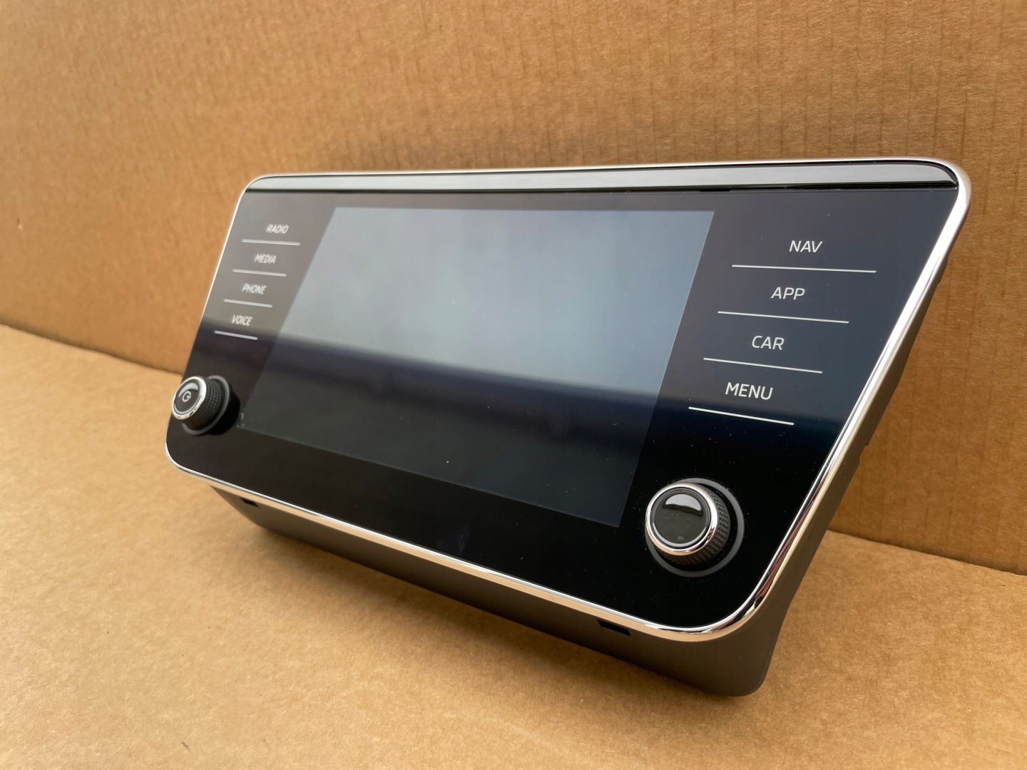 EKRAN display SKODA SUPERB III 3V0919605D as new original