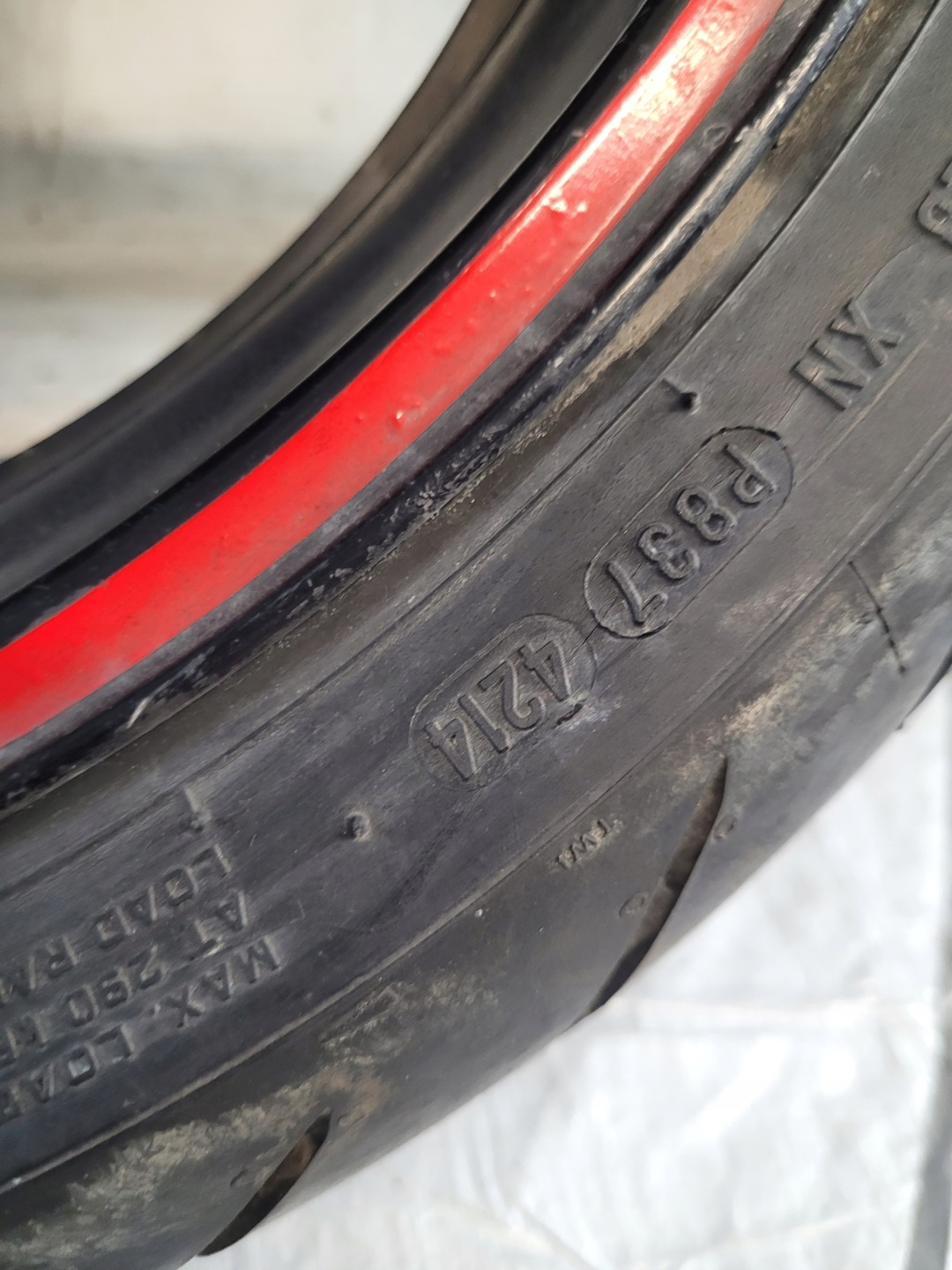disk záď 17" HONDA CB 600 F PC34 98-03r.