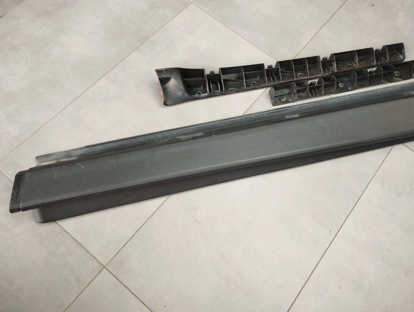 Mercedes ML W164 moulding threshold A1646900240