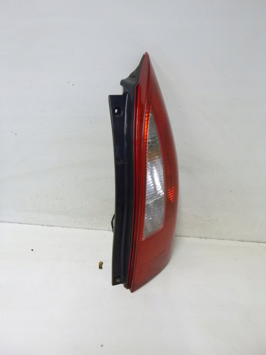 LICHT HINTEN MAZDA PREMACY 2000R.