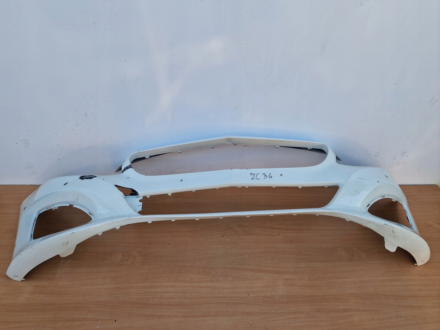 MERCEDES B-KLASA W246 LIFT bumper front below PDC