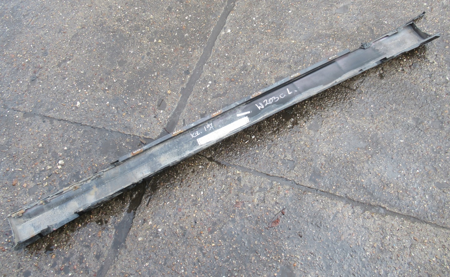 MERCEDES W203 COUPE moulding threshold left 197