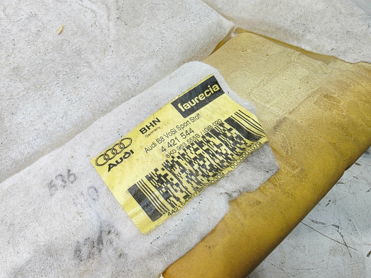 MATA GRZEWCZA sitz links oder rechts sitzfläche AUDI A4 B8 A5 8K0963555B
