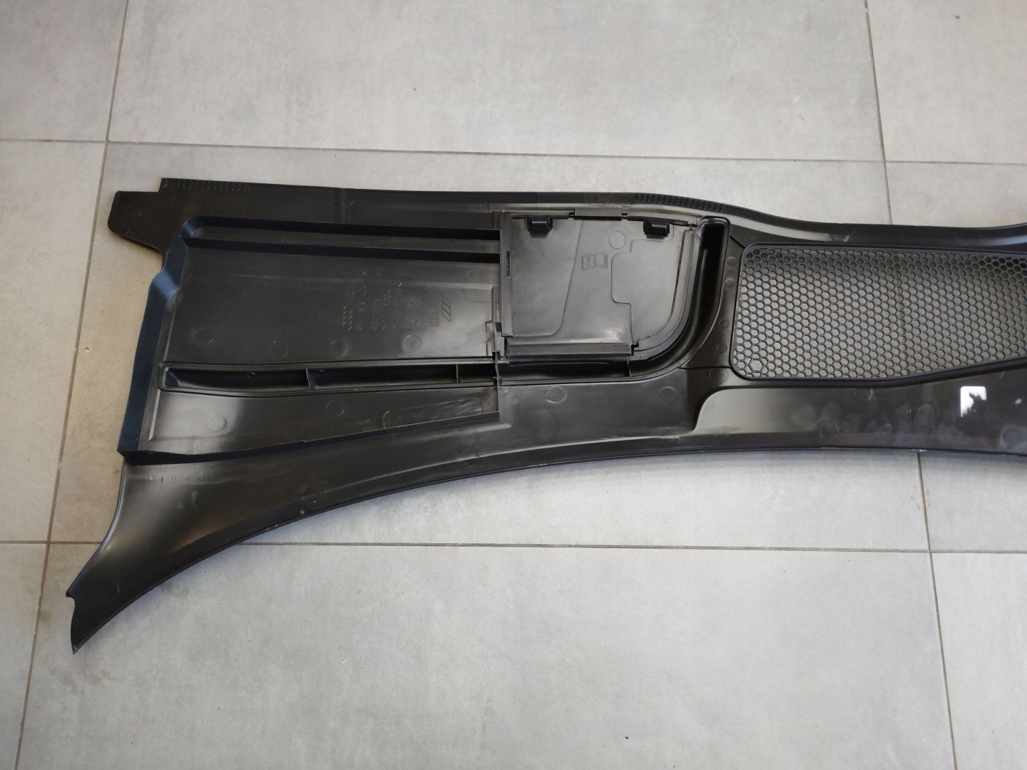 Audi A4 S4 B9 8W torpedo plastic 8W1819403A
