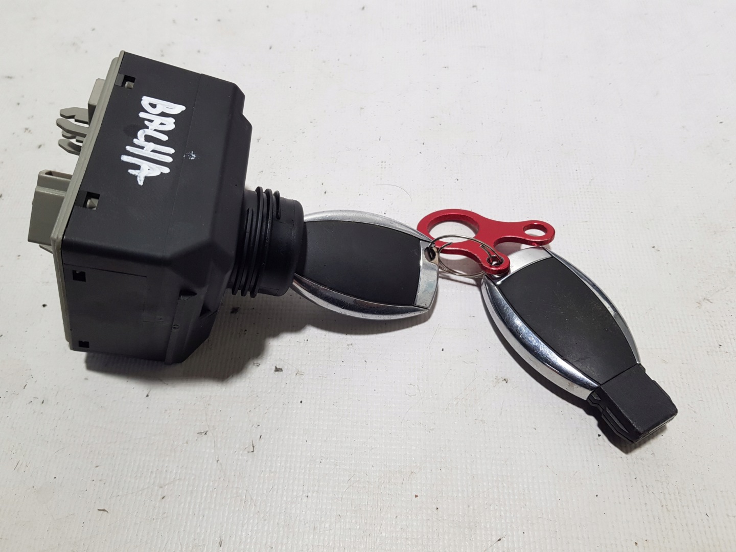 ignition + 2X key MERCEDES CLS W218 2189053401