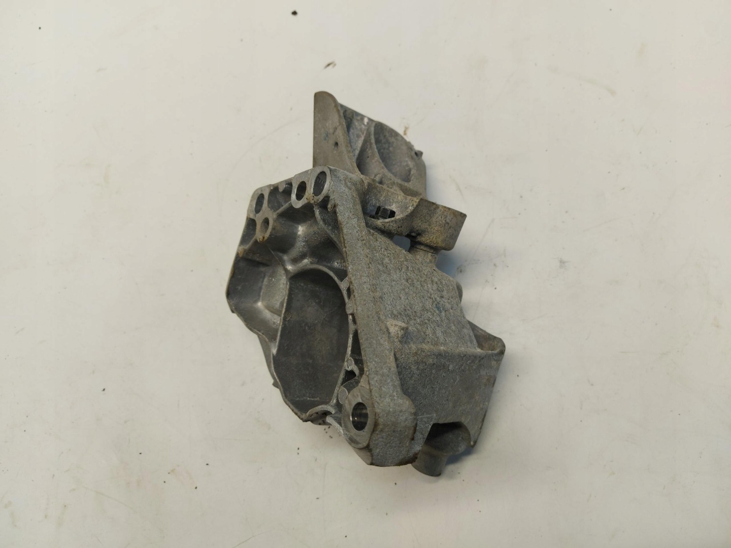 VOLVO XC60 II LIFT B4 2.0B Support Demi axe 32325434