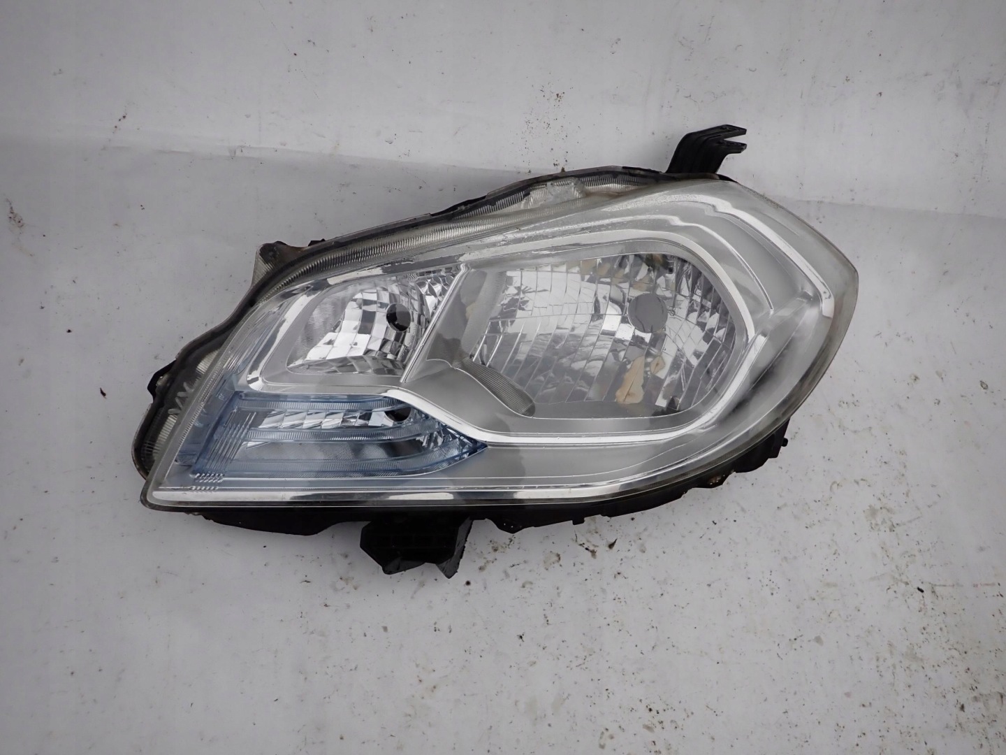 SUZUKI S-CROSS 13- light left front front