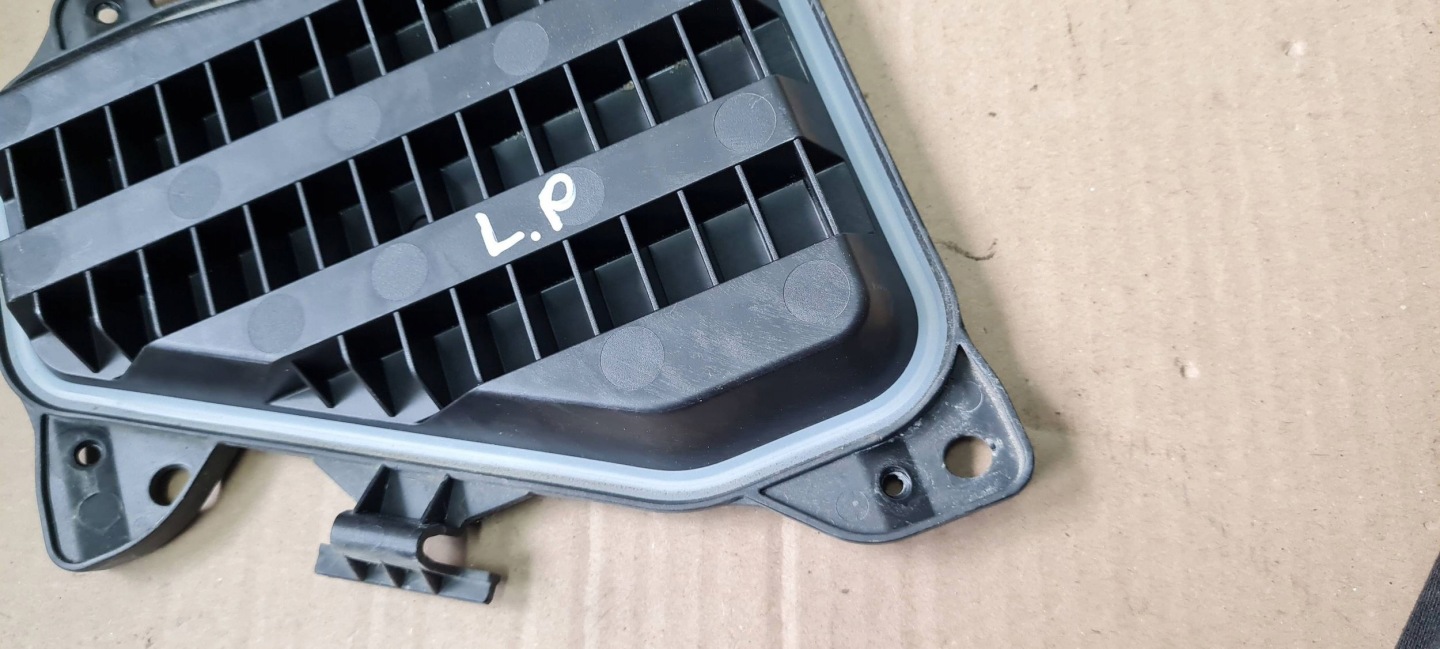 Q3 83A spoiler cap lights left left front FULL LED MATRIX 83A941159