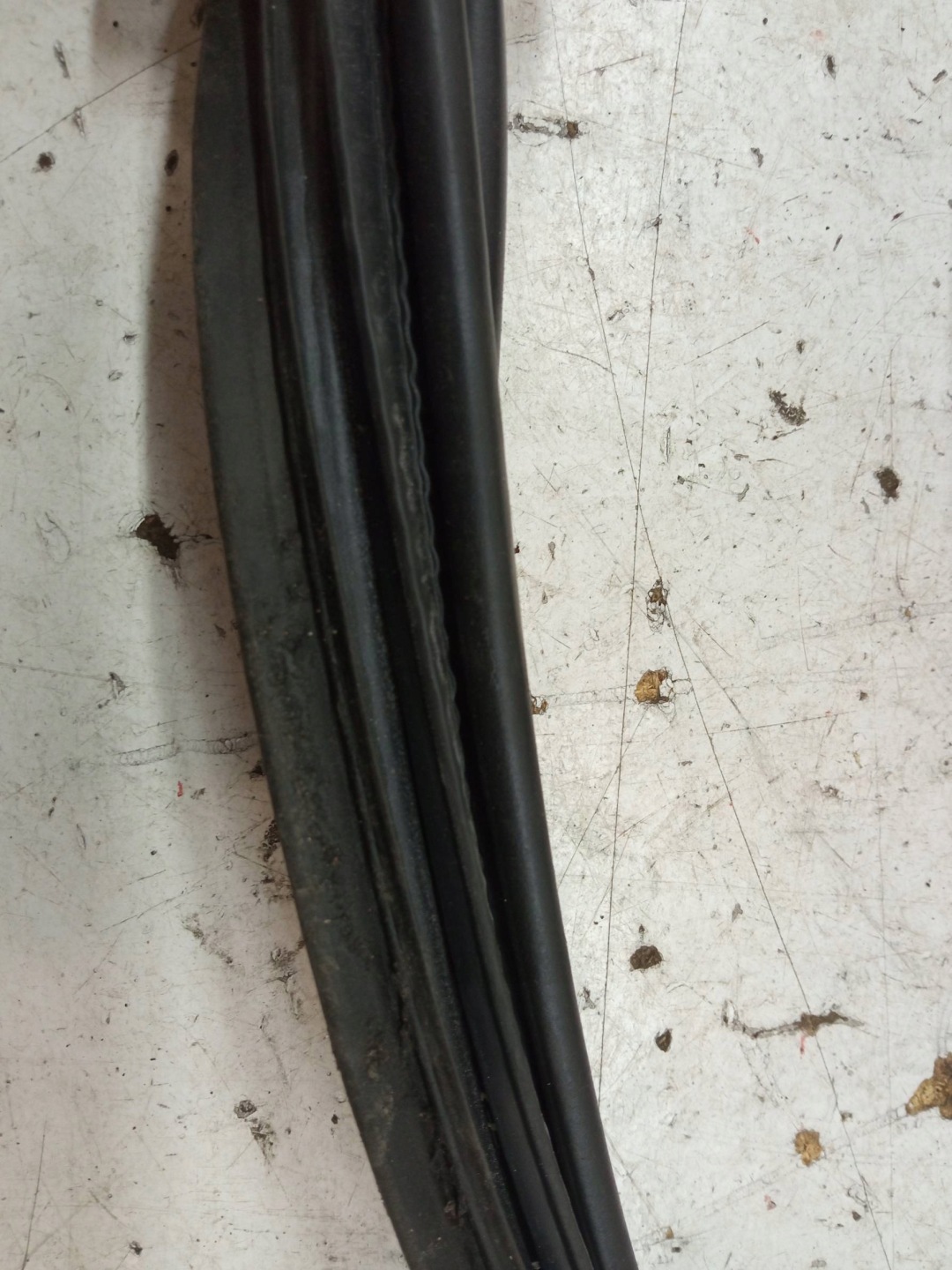 gasket bonnet boot bodywork 3D Toyota Yaris III (2011-)