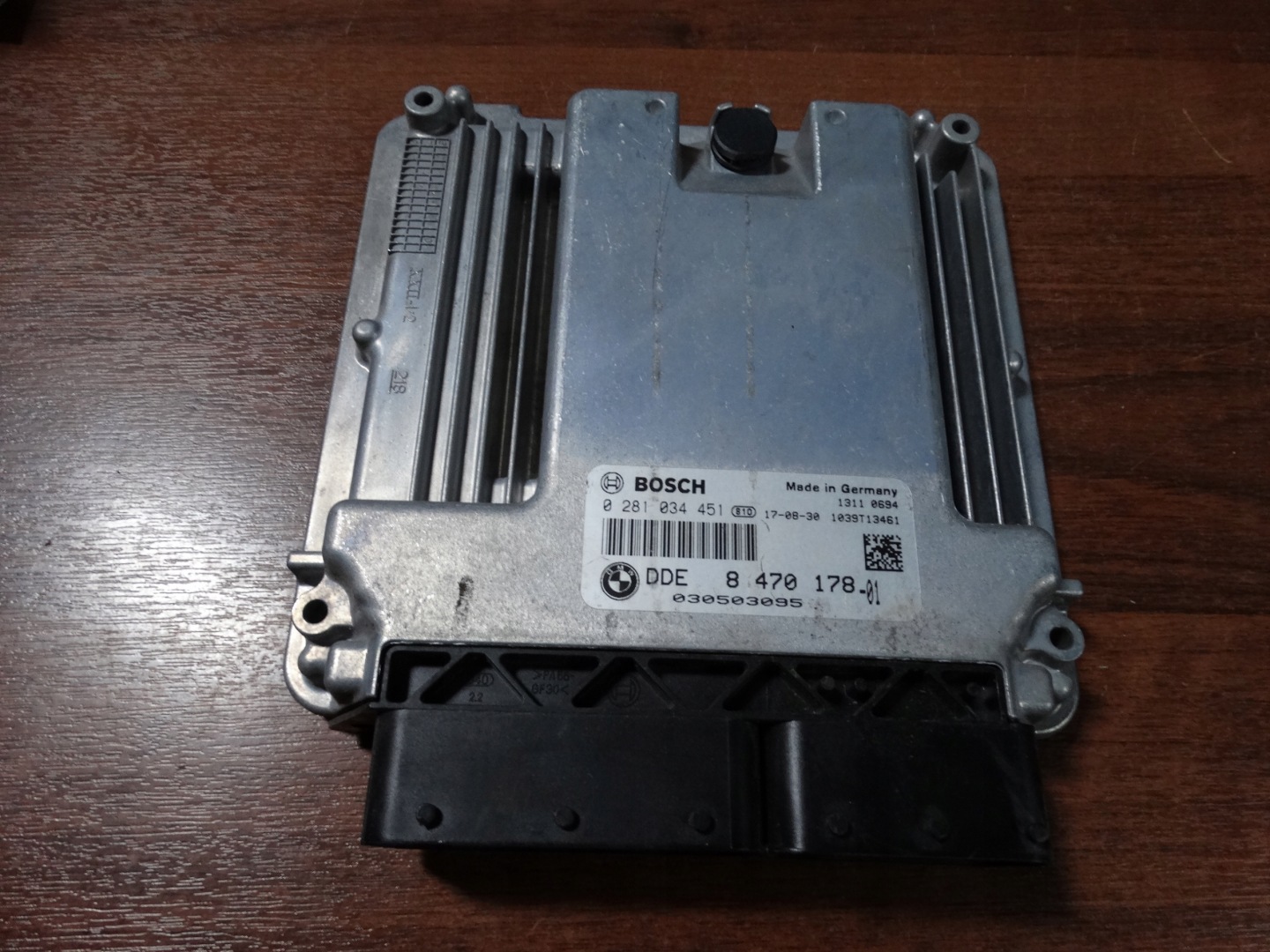 IDEALNY control unit of the engine BMW 1