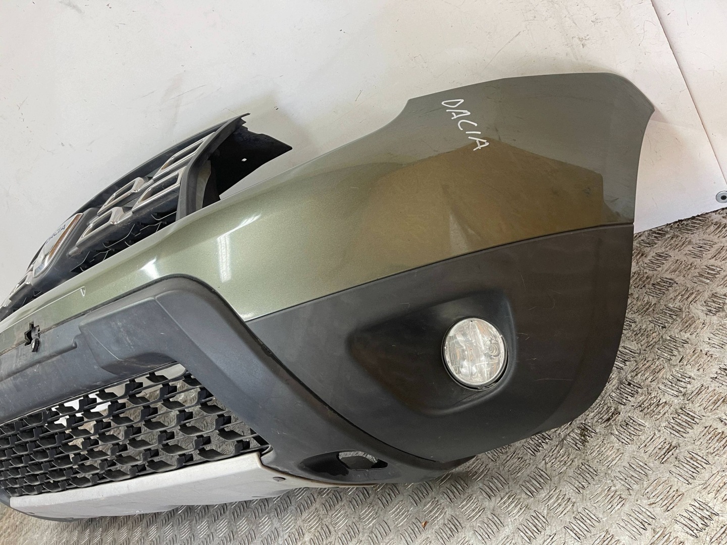 front bumper front DACIA DUSTER 1 and LIFT 13- 620220025R