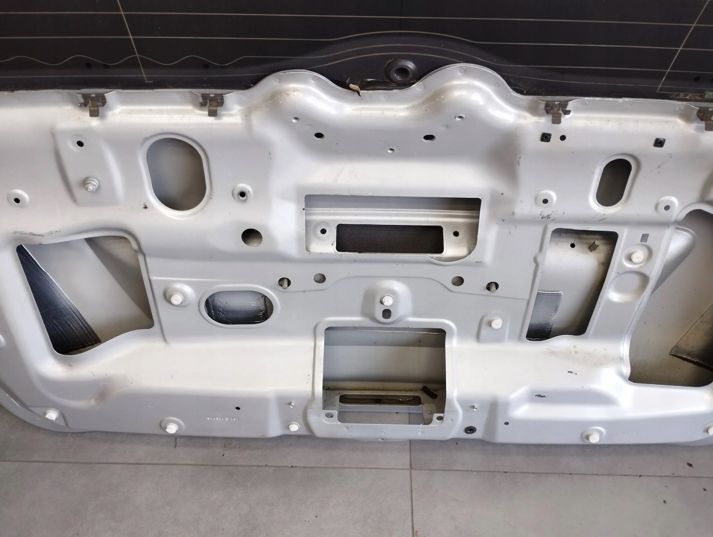 Mercedes ML W164 boot door window 775