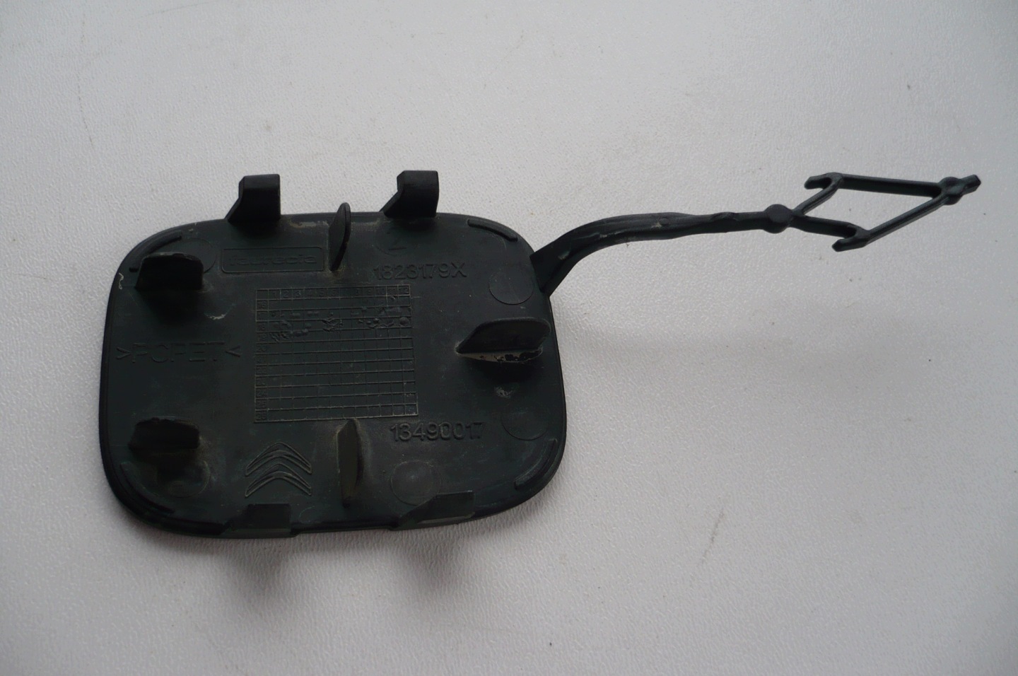 CITROEN C3 AIRCROSS 2017-20 towing hook cap bumper front