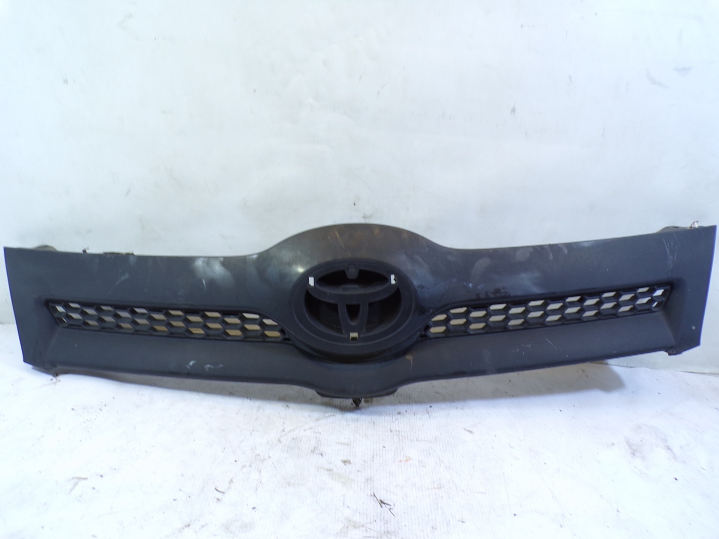 grill grille radiator TOYOTA VERSO 2 II