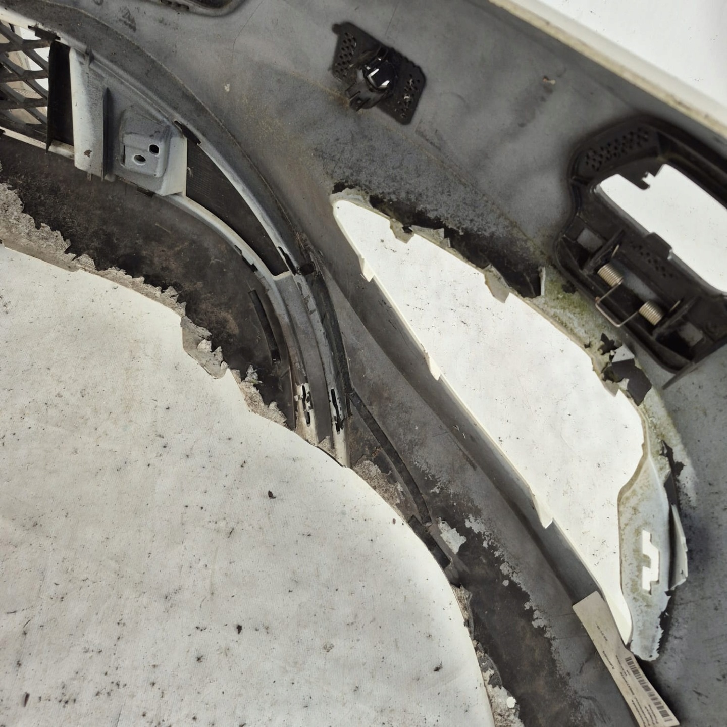 MERCEDES A-KLASA III 3 W176 12-15 bumper front front washer PDC
