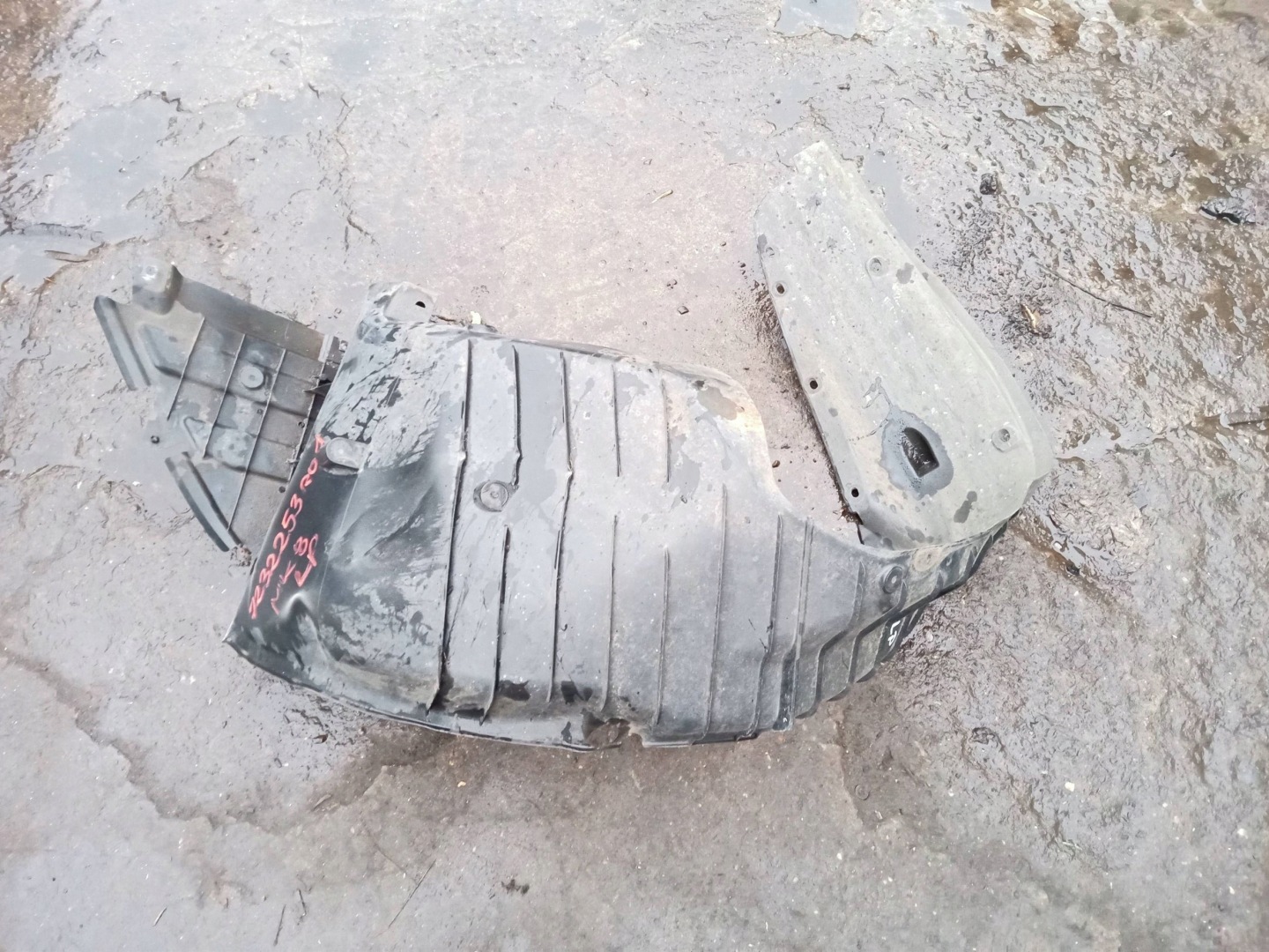 SUZUKI SWIFT MK8 mudguard left front front 2019R