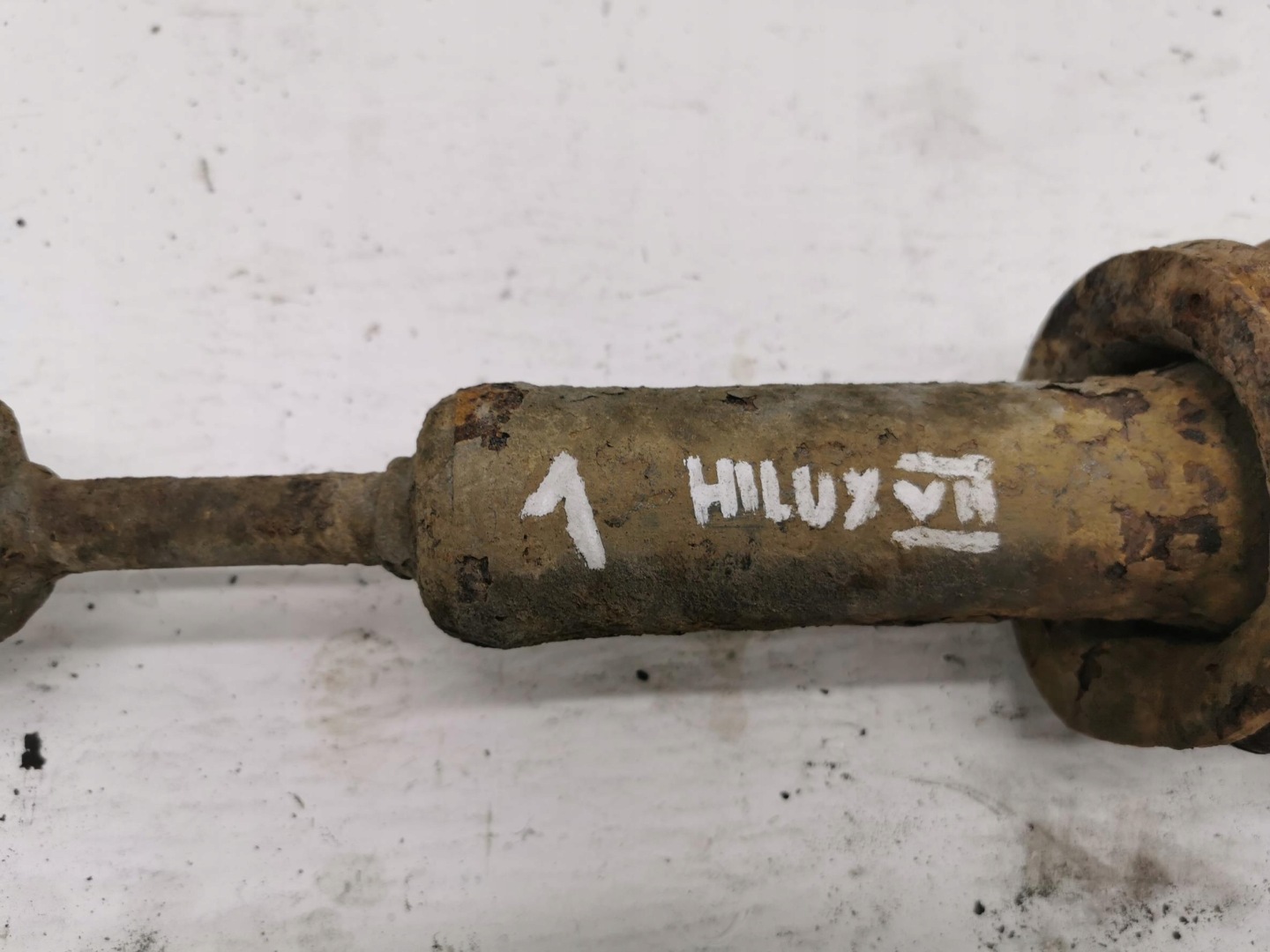 shock absorber front TOYOTA HILUX VII LIFT 3.0D