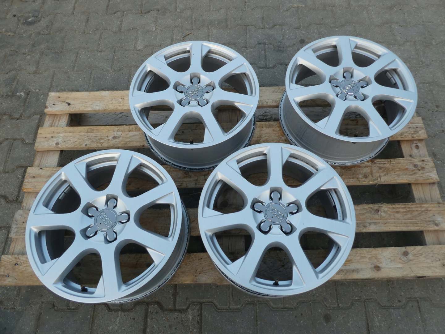 4X ALU discs AUDI 5X112 ET37 17 8R0601025E