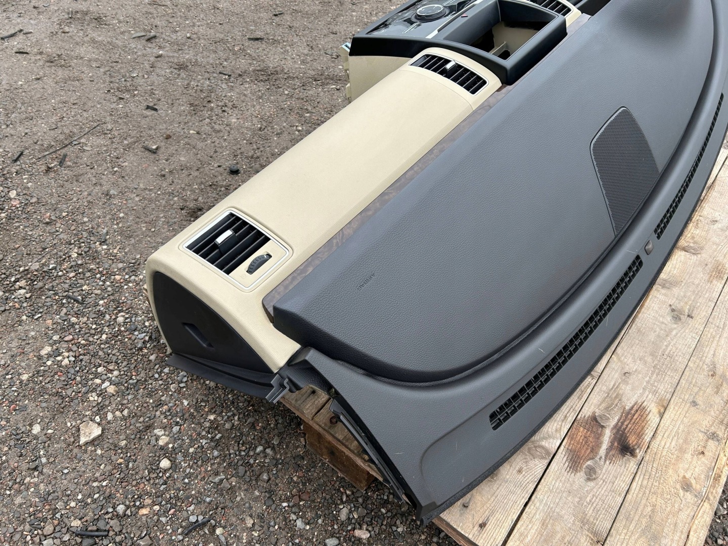 dashboard instrument panel console cockpit airbag powietrzna airbag Ford Flex 2013