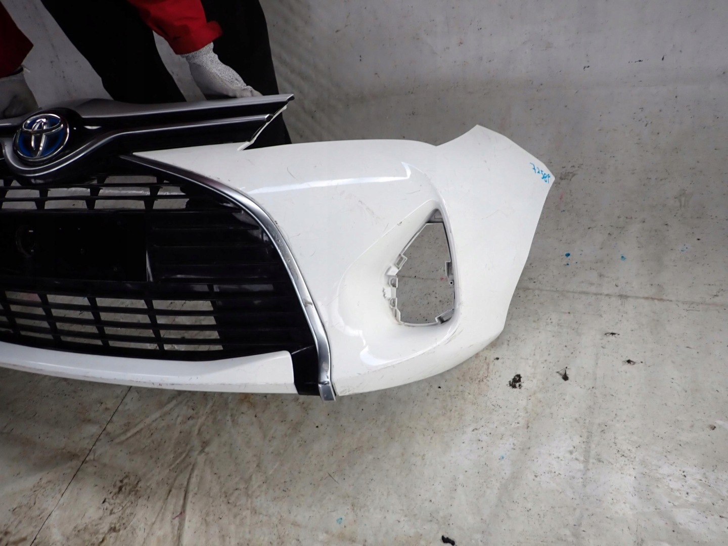 TOYOTA YARIS III LIFT HYBRID 14-17 bumper front front