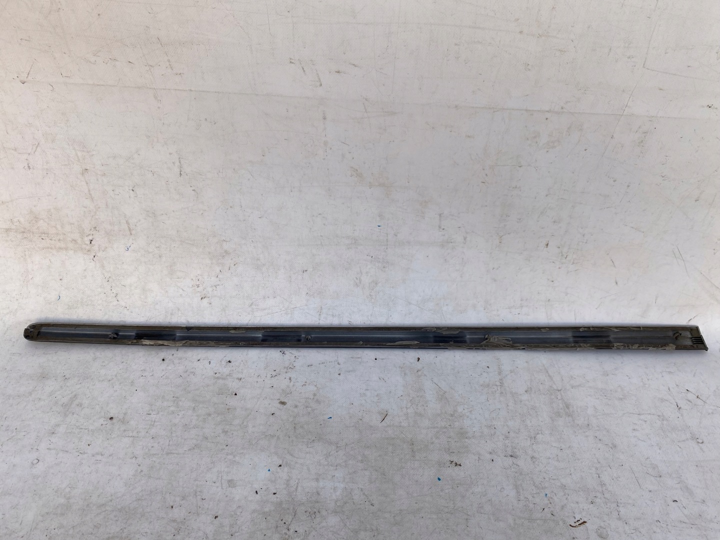 VW GOLF plus 05-14 moulding door right front 5M0853516C