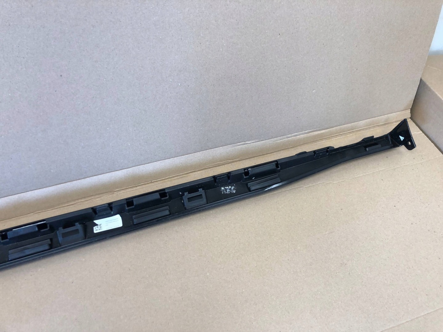moulding threshold right R-LINE VW GOLF VIII 5H0853856