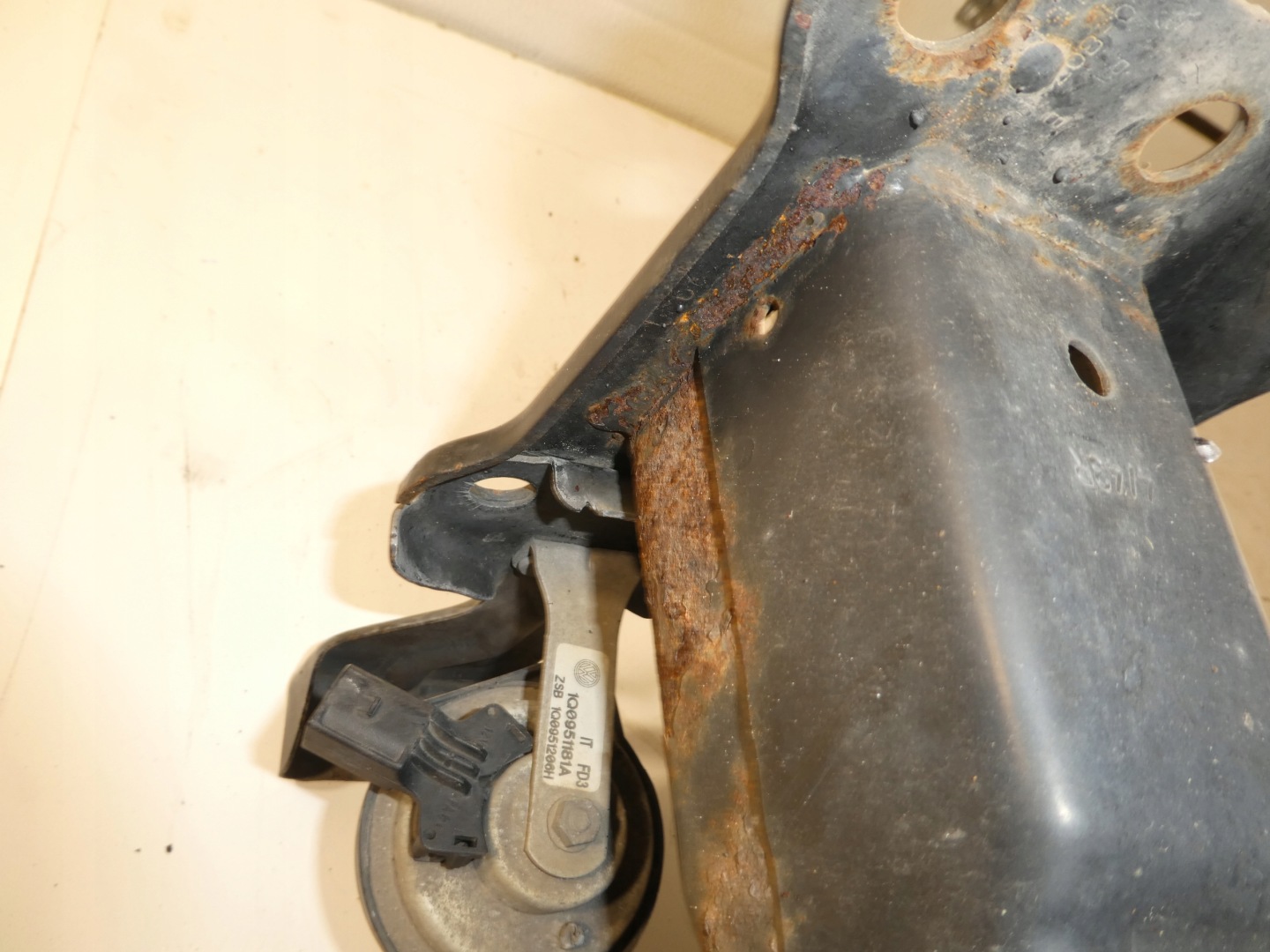 TRAVERSA paraurti Anteriore VW EOS 1Q0807093B