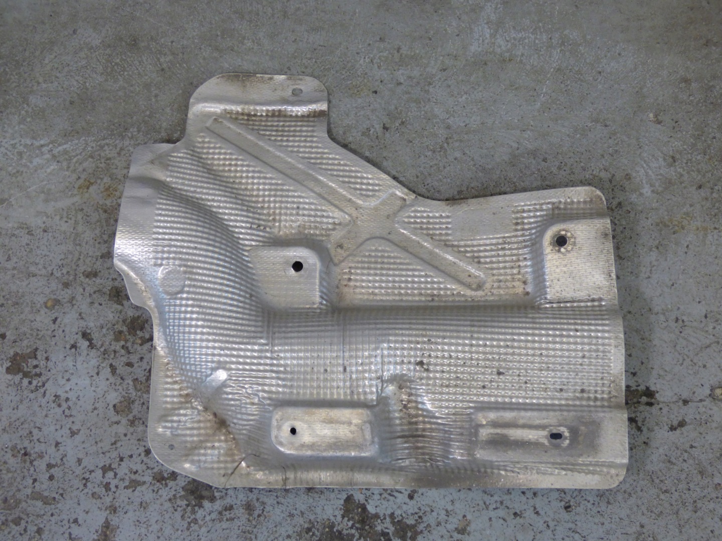 Blende Abdeckung termiczna 39007225 OPEL ASTRA K V