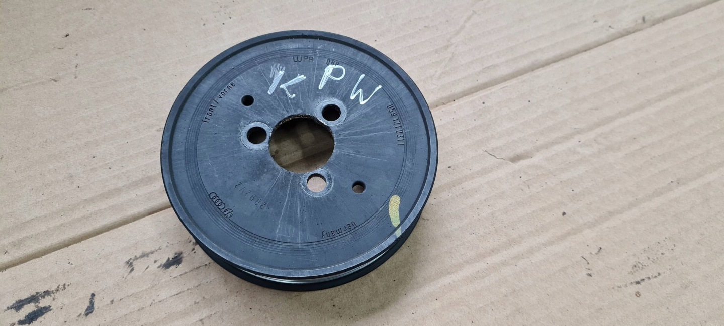 Q5 8R remenica POMPY vode 3.0 TDI 059121031L A4 B8 A5 A6 C6 LIFT